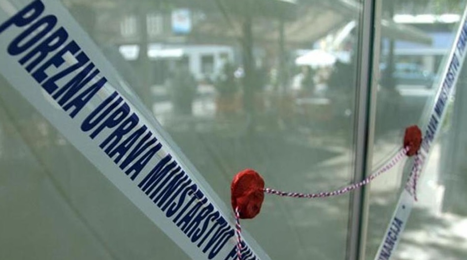 Kontrole Porezne uprave u Kantonu 10: Otkriveno devet neprijavljenih radnika, zapečaćeno sedam objekata Kontrole Porezne uprave u Kantonu 10: Otkriveno devet neprijavljenih radnika, zapečaćeno sedam objekata