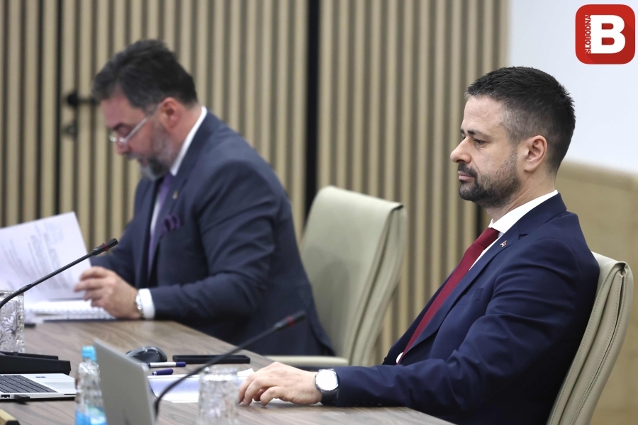 MINISTAR AMIDŽIĆ POTVRDIO: Ministarstvo će osigurati sredstva za povratak građana iz ugroženih područja Bliskog istoka MINISTAR AMIDŽIĆ POTVRDIO: Ministarstvo će osigurati sredstva za povratak građana iz ugroženih područja Bliskog istoka