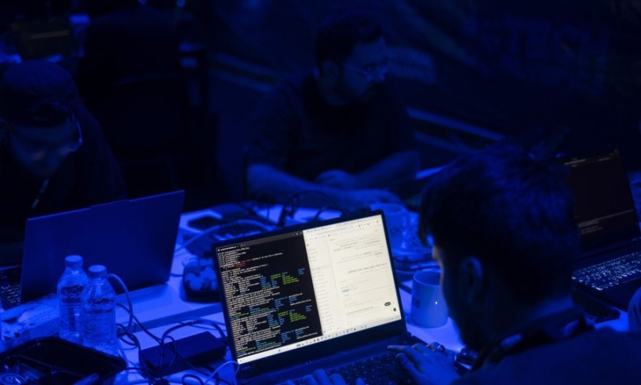 MISTERIJA STANICE V32: Iran posegnuo za špijunskim trikovima iz Hladnog rata? MISTERIJA STANICE V32: Iran posegnuo za špijunskim trikovima iz Hladnog rata?