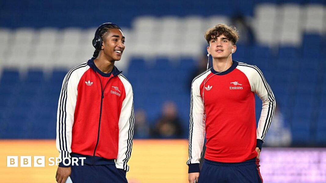 Mansfield 1-2 Arsenal: Max Dowman i Marli Salmon ulaze u historiju FA kupa Marli Salmon and Max Dowman for Arsenal