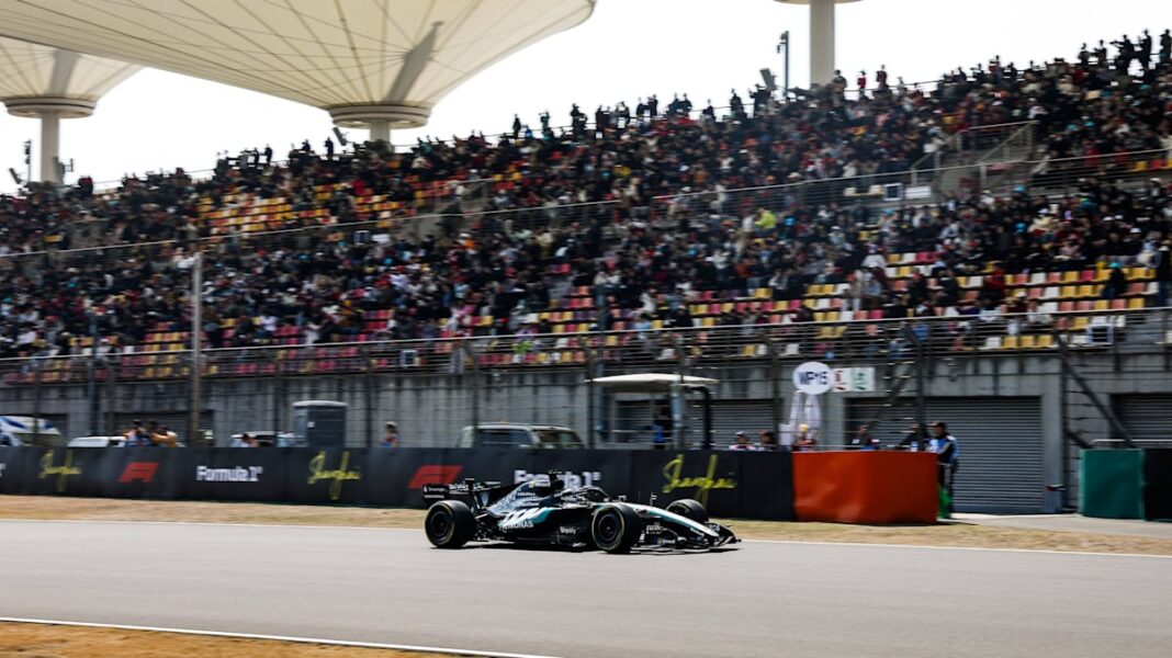 Mercedes dominira jedinim treningom Formule 1 u Kini Mercedes dominira jedinim treningom Formule 1 u Kini