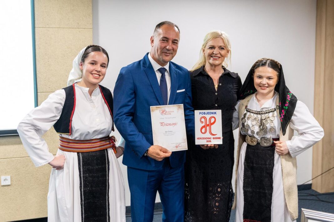 “Mi smo svoji na svome i zato nikad neću šutjeti” – Crna hronika Igor Štimac proglašen “Hercegovcem godine”: “Mi smo svoji na svome i zato nikad neću šutjeti”