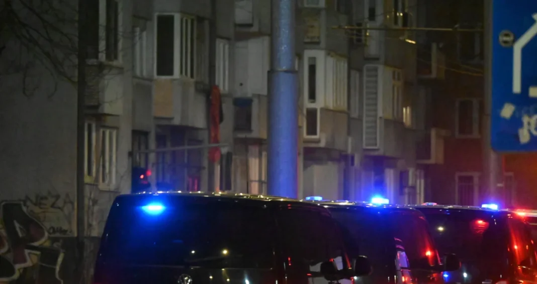 Munjevito hapšenje na Grbavici: Uhvaćen bjegunac, poznato zbog čega se tražio Munjevito hapšenje na Grbavici: Uhvaćen bjegunac, poznato zbog čega se tražio