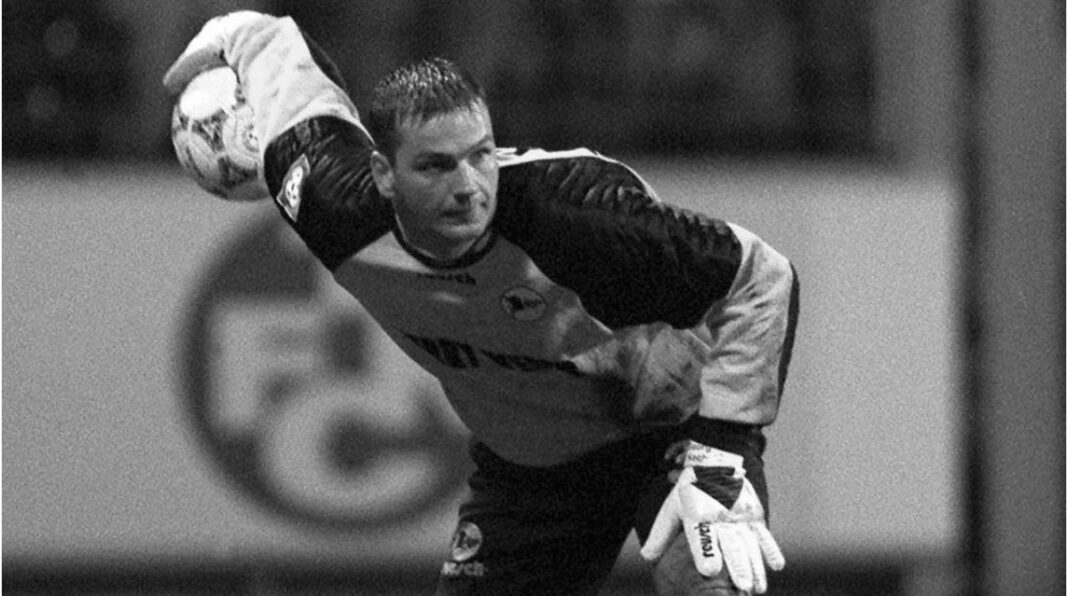 Nakon teške bolesti: Bivši golman Koh preminuo je u 54. godini Nakon teške bolesti: Bivši golman Koh preminuo je u 54. godini