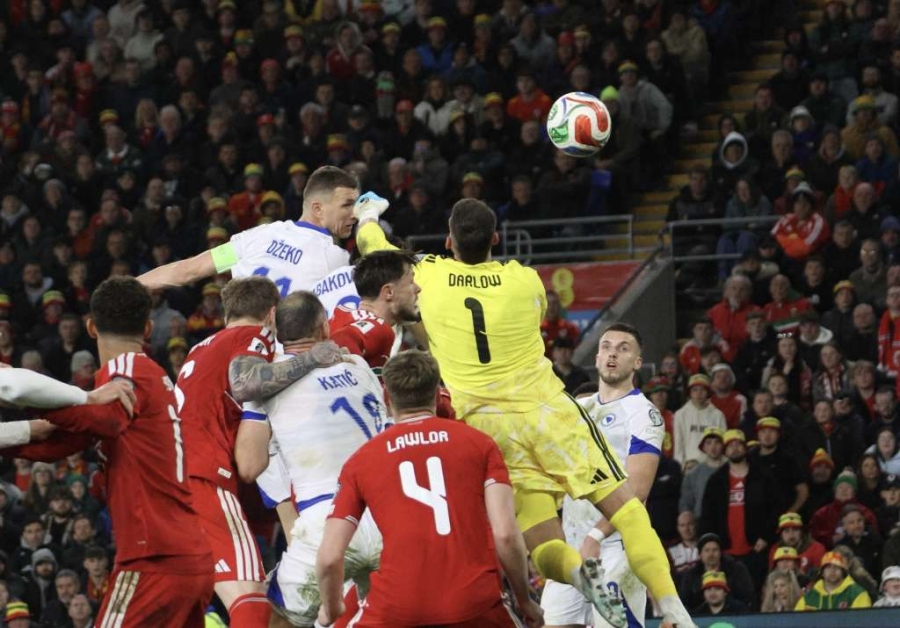 O NJEMU BRUJI ITALIJA: Nikada niko nije uspio uraditi ono što radi Edin Džeko… O NJEMU BRUJI ITALIJA: Nikada niko nije uspio uraditi ono što radi Edin Džeko...