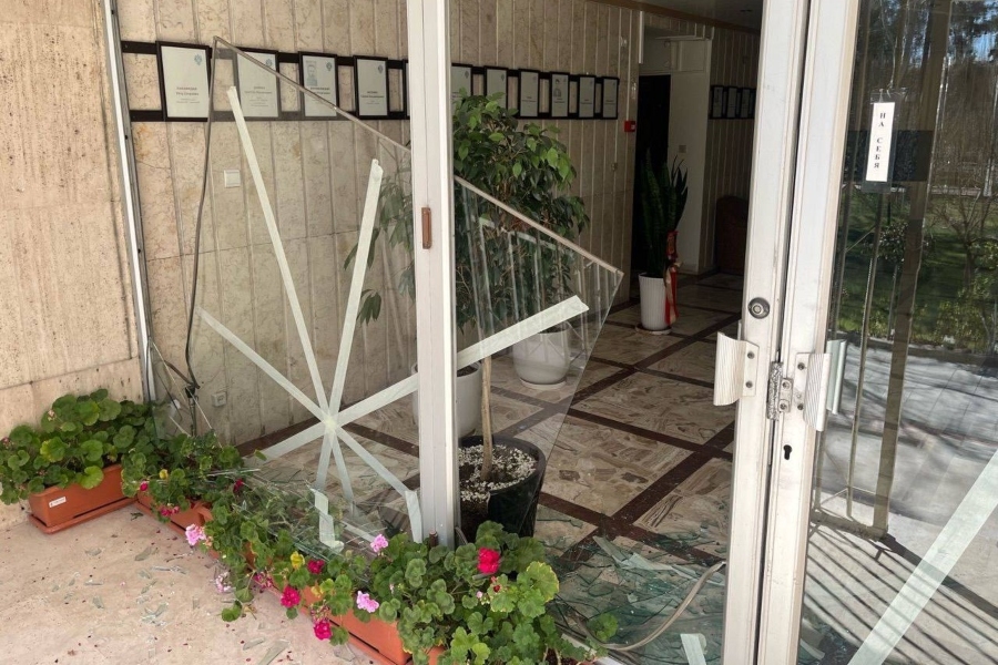 ‘OVO JE KRŠENJE MEĐUNARODNOG PRAVA’: Zaharova reagovala nakon što je oštećen ruski konzulat u Isfahanu (FOTO) 'OVO JE KRŠENJE MEĐUNARODNOG PRAVA': Zaharova reagovala nakon što je oštećen ruski konzulat u Isfahanu (FOTO)