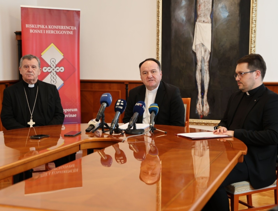 PORUKA SA BISKUPSKE KONFERENCIJE U MOSTARU: ‘Zabrinuti smo zbog istupa i odluka pojedinaca…’ PORUKA SA BISKUPSKE KONFERENCIJE U MOSTARU: 'Zabrinuti smo zbog istupa i odluka pojedinaca...'