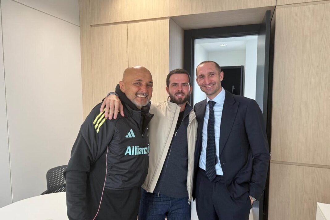 Pjanić za Gazzettu: Juventusu trebaju tri poteza, ali je Spalletti pravi čovjek za novu eru Pjanić za Gazzettu: Juventusu trebaju tri poteza, ali je Spalletti pravi čovjek za novu eru