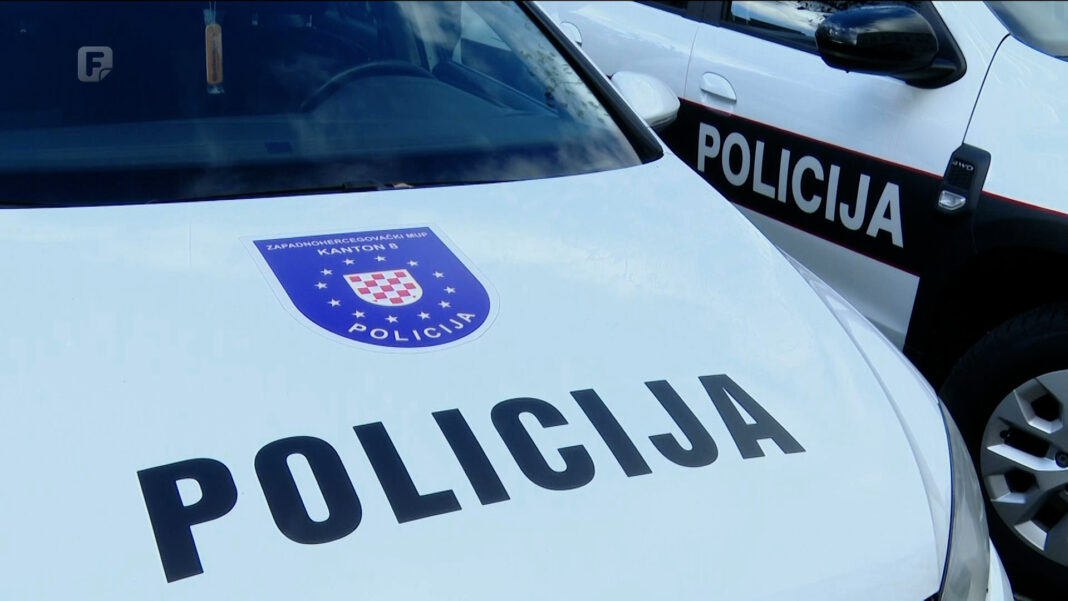 Policija u Grudama zaustavila vozilo: Kod mladog vozača pronađena marihuana Policija u Grudama zaustavila vozilo: Kod mladog vozača pronađena marihuana