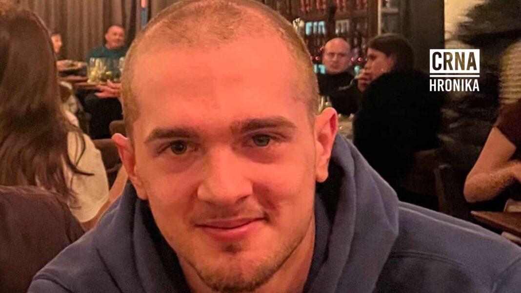 Policijski komandir u Banjaluci prijavljen Tužilaštvu zbog zlostavljanja mladića (19) Policijski komandir u Banjaluci prijavljen Tužilaštvu zbog zlostavljanja mladića (19)