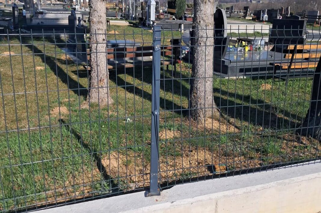 Ponovo skrnavljeno katoličko groblje kod Kiseljaka Ponovo skrnavljeno katoličko groblje kod Kiseljaka