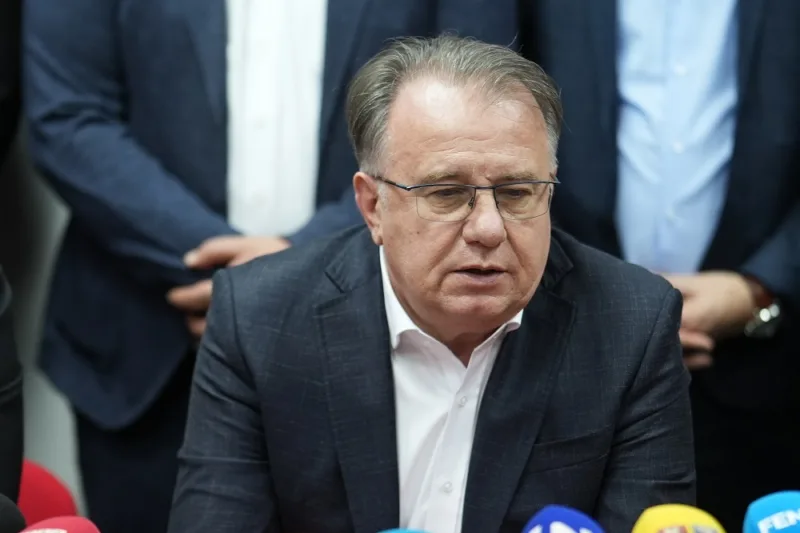 Premijer Nikšić: Federalna vlada se ubija od posla Premijer Nikšić: Federalna vlada se ubija od posla
