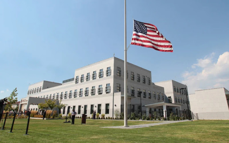 Pritvor za Benjamina Hastora i Harisa Jakupija: Naoružani došli pred kuću uposlenika Ambasade SAD-a Pritvor za Benjamina Hastora i Harisa Jakupija: Naoružani došli pred kuću uposlenika Ambasade SAD-a