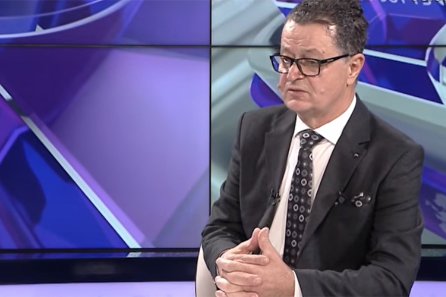 RAGUŽ OGOLIO ČOVIĆEVU POLITIKU DO KRAJA: ‘Koliko možete za sebe reći da ste šampion europskih integracija, a u isto vrijeme…’ RAGUŽ OGOLIO ČOVIĆEVU POLITIKU DO KRAJA: 'Koliko možete za sebe reći da ste šampion europskih integracija, a u isto vrijeme...'