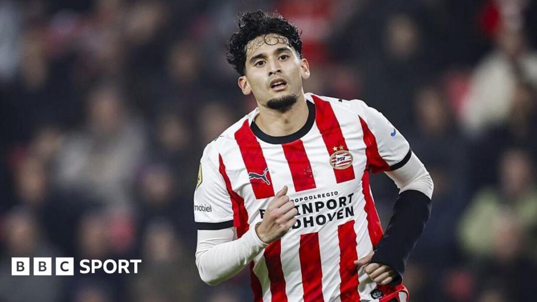 Ricardo Pepi: Fulham medicinski spreman za PSV Eindhoven i napadača SAD prije nego što se preseli za 28,5 miliona funti Ricardo Pepi running after scoring for PSV