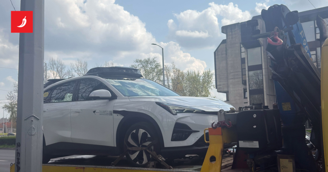 Rimčev testni robotaksi u prometnoj u centru Zagreba Rimčev testni robotaksi u prometnoj u centru Zagreba