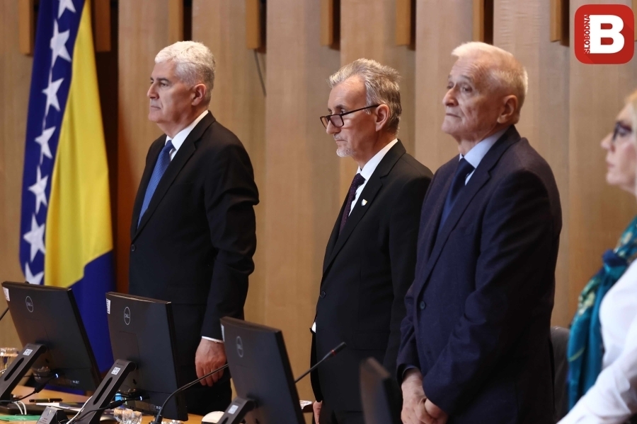 SVE SE TRESE U ZGRADI NA MARINDVORU: Uposleni u institucijama BiH prijete buntom, sazvana hitna… SVE SE TRESE U ZGRADI NA MARINDVORU: Uposleni u institucijama BiH prijete buntom, sazvana hitna...