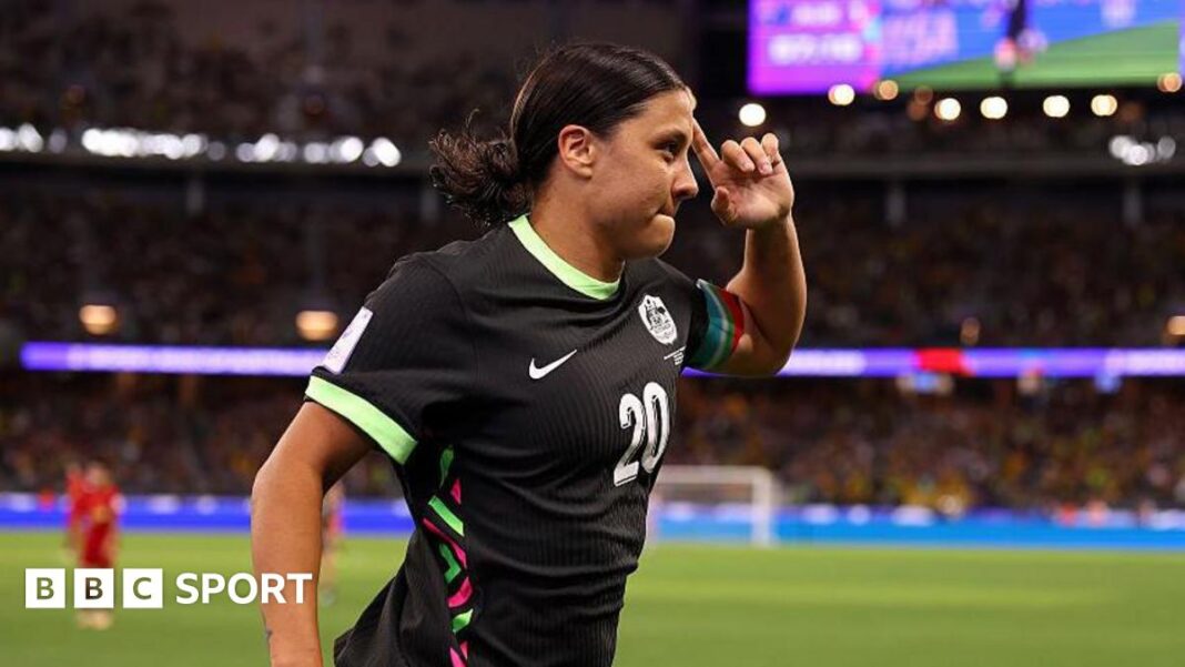 Sam Kerr postigao je pobjednik dok je Australija pobijedila Kinu u Kupu Azije Sam Kerr celebrates after scoring in semi-final against China PR