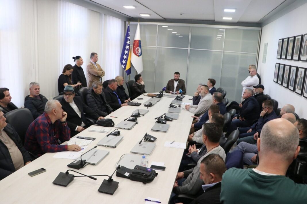 Sarajevski klubovi nakon današnjeg sastanka kreću u proces reformi Saveza Sarajevski klubovi nakon današnjeg sastanka kreću u proces reformi Saveza