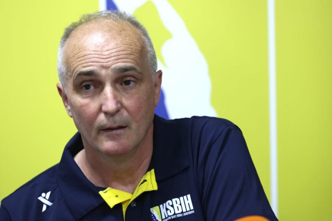 Selektor Halimić: Iz jednog ili dva kluba pozive su odbile sve košarkašice Selektor Halimić: Iz jednog ili dva kluba pozive su odbile sve košarkašice