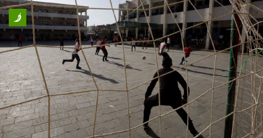 Skandal u Engleskoj. Mladim nogometašima urlali: Židovi i crn*uge, marš u komore Skandal u Engleskoj. Mladim nogometašima urlali: Židovi i crn*uge, marš u komore