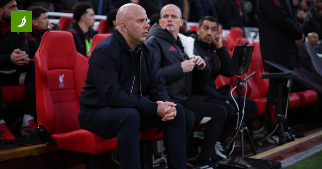 Slota ismijavaju zbog vježbe koju je dao Liverpoolovim zvijezdama uoči Lige prvaka Slota ismijavaju zbog vježbe koju je dao Liverpoolovim zvijezdama uoči Lige prvaka