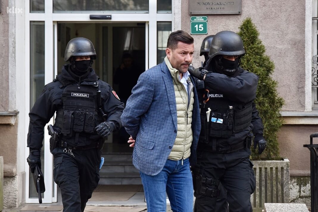 Slučaj Dino i Tito: Alem Hodović pred Sudom BiH priznao krivicu za organizovani kriminal, odbijena nagodba Slučaj Dino i Tito: Alem Hodović pred Sudom BiH priznao krivicu za organizovani kriminal, odbijena nagodba