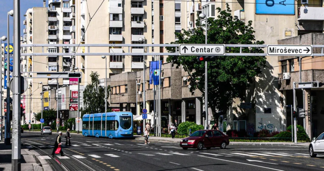 Srbija svojim građanima ne preporučuje putovanje u Hrvatsku Srbija svojim građanima ne preporučuje putovanje u Hrvatsku