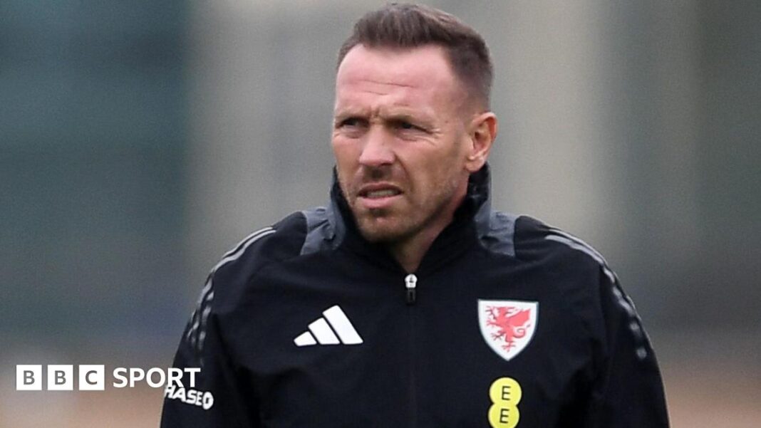 Svjetsko prvenstvo 2026.: Wales gleda na bazu Salt Lake Cityja ako dođu do finala Craig Bellamy watches Wales train