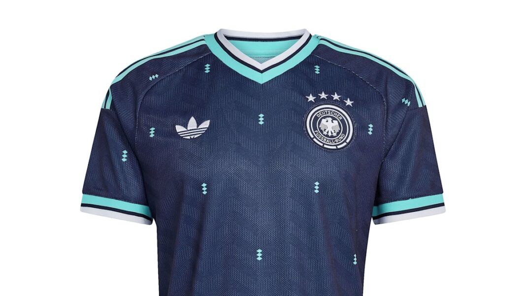 Tamnoplavo: DFB predstavlja gostujući dres Svjetskog prvenstva Tamnoplavo: DFB predstavlja gostujući dres Svjetskog prvenstva