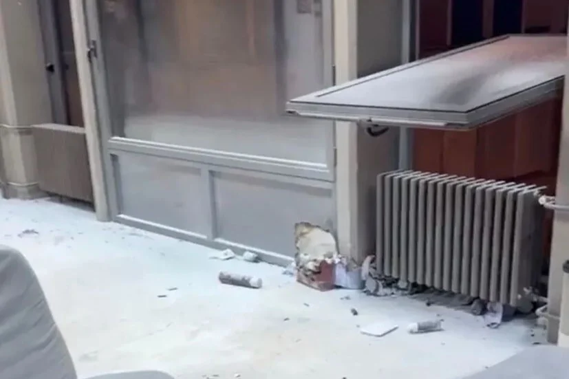 Tragedija u Srbiji: Djevojka poginula nakon skoka kroz prozor fakulteta u Beogradu Tragedija u Srbiji: Djevojka poginula nakon skoka kroz prozor fakulteta u Beogradu