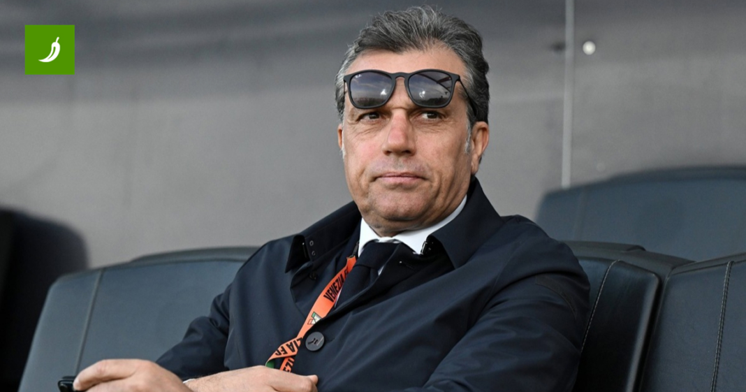 Tudora s tribina gledao bivši šef Tudora s tribina gledao bivši šef