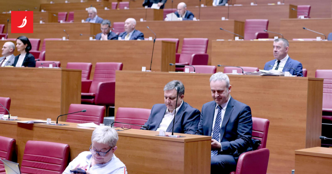 U Saboru raspravljali o nuklearnoj energiji. “Riječ je o preozbiljnoj temi” U Saboru raspravljali o nuklearnoj energiji. "Riječ je o preozbiljnoj temi"