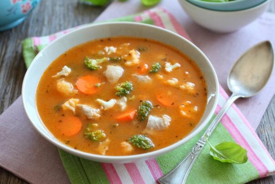 UKUSNO I JEDNOSTAVNO: Na brzinu za iftar pripremite jednostavno varivo s piletinom UKUSNO I JEDNOSTAVNO: Na brzinu za iftar pripremite jednostavno varivo s piletinom