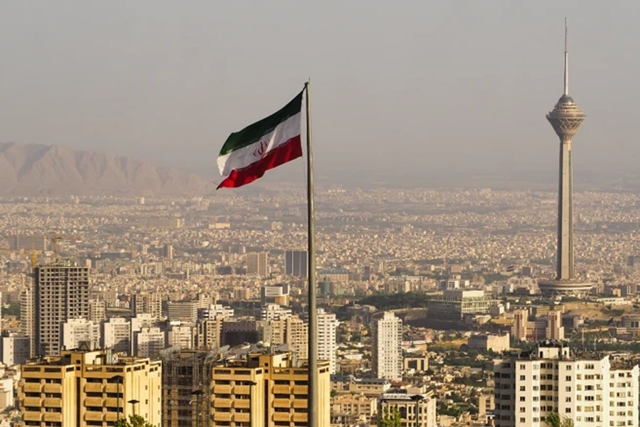 UŽAS U IRANU: Režim u Teheranu pogubio trojicu muškaraca, osuđenih za… UŽAS U IRANU: Režim u Teheranu pogubio trojicu muškaraca, osuđenih za...