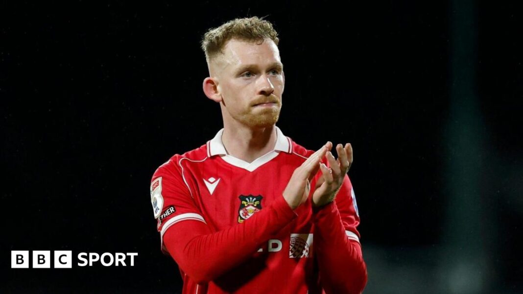 Vijesti iz Wrexhama: Lewis O'Brien ‘kod kuće’ u Wrexhamu prije ponovnog okupljanja Swansea Cityja Wrexham midfielder Lewis O