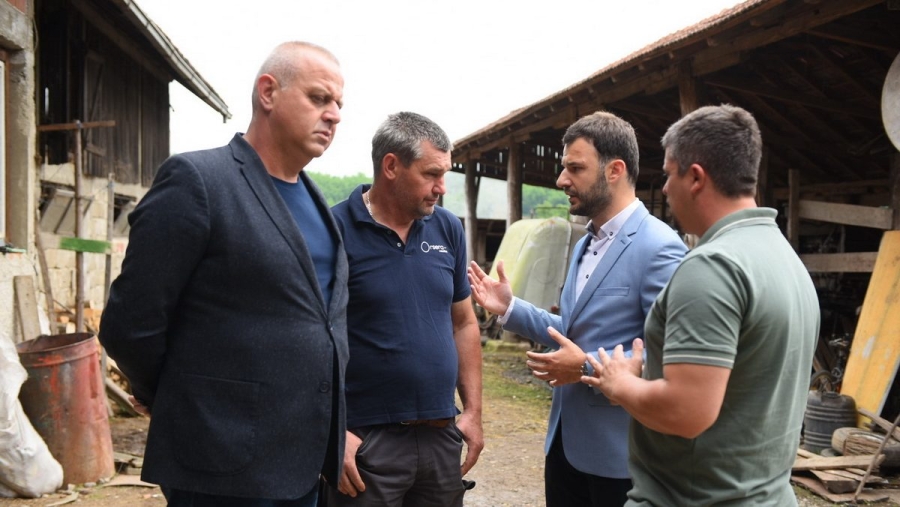 ‘ZA NJIH SU HEROJI’: Iz budžeta Prijedora odobrena finansijska pomoć za osuđene ratne zločince 'ZA NJIH SU HEROJI': Iz budžeta Prijedora odobrena finansijska pomoć za osuđene ratne zločince