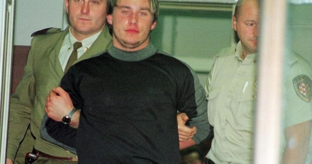 Mladić je poslao jezivo pismo majci Elizabete (16): Oduzeo sam joj život Mladić je poslao jezivo pismo majci Elizabete (16): Oduzeo sam joj život