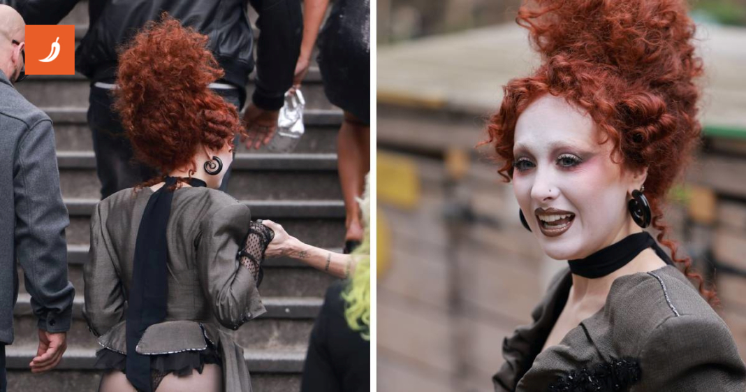 Chappell Roan privukla pažnju u haljini s otvorenim stražnjim dijelom 🫣 Chappell Roan privukla pažnju u haljini s otvorenim stražnjim dijelom 🫣