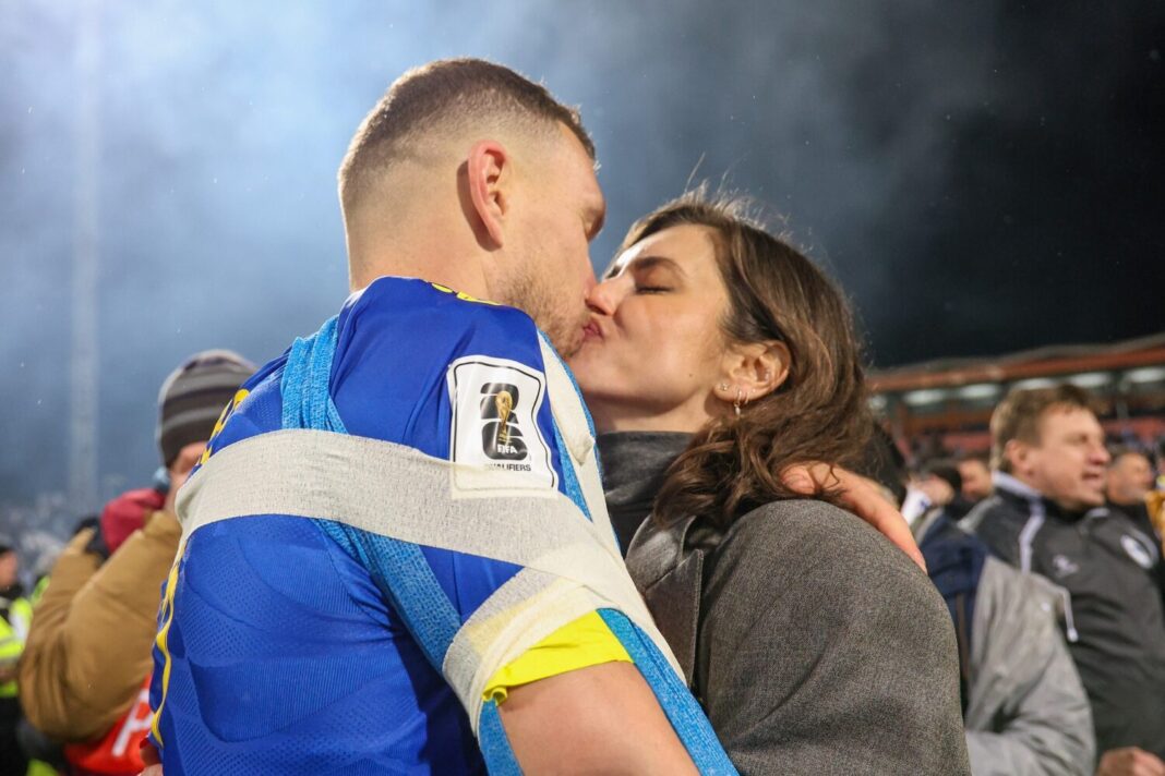 Amra Džeko: Kad sam vidjela Danija kako plače dok ga Edin grli i sama sam se slomila Amra Džeko: Kad sam vidjela Danija kako plače dok ga Edin grli i sama sam se slomila