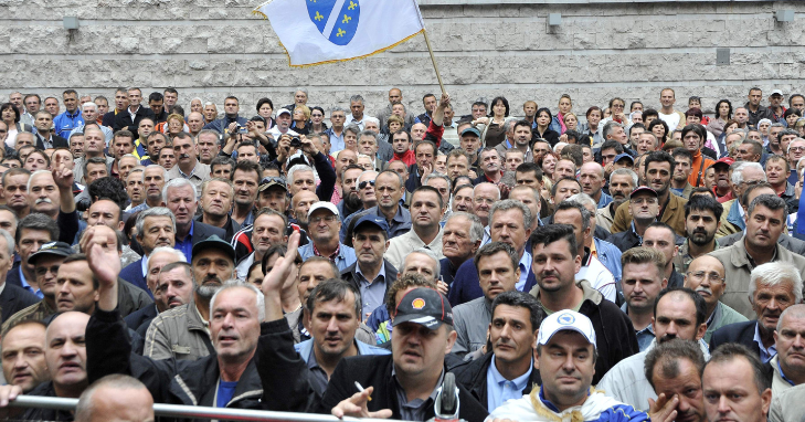 Borci najavili blokadu cijele Federacije ako ne dobiju dodatak od 5 KM po mjesecu provedenih u ratu Borci najavili blokadu cijele Federacije ako ne dobiju dodatak od 5 KM po mjesecu provedenih u ratu
