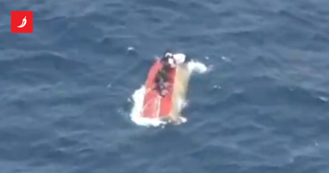 Brodovi u blizini Italije spasili 32 migranta, 71 osoba nestala Brodovi u blizini Italije spasili 32 migranta, 71 osoba nestala