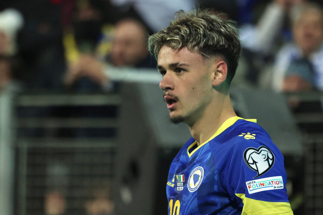 CIES objavio najbolje igrače do 23 godine, Alajbegović u društvu Yamala, Wirtza, Belinghama… CIES objavio najbolje igrače do 23 godine, Alajbegović u društvu Yamala, Wirtza, Belinghama…