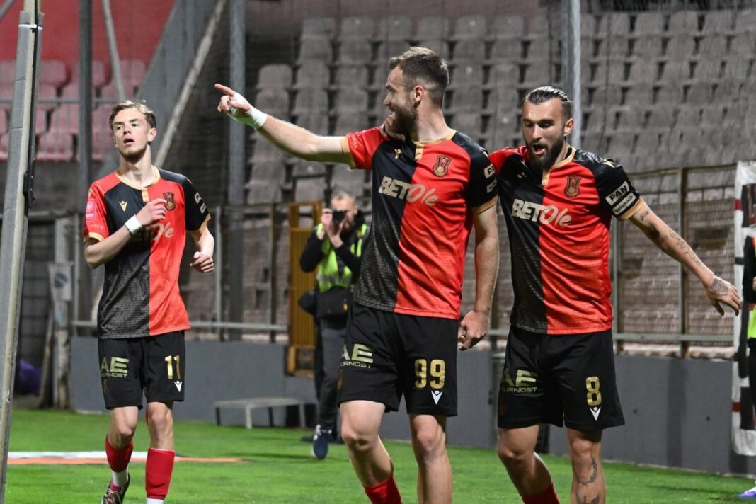 Čelik deklasirao Jedinstvo u derbiju i napravio ogroman korak prema PL BiH Čelik deklasirao Jedinstvo u derbiju i napravio ogroman korak prema PL BiH