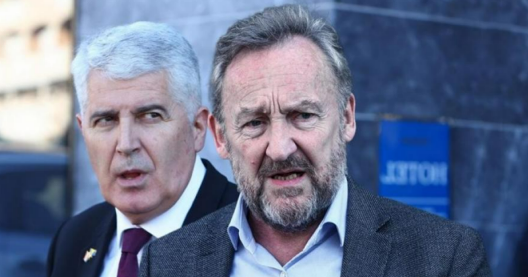 DALJE RUKE OD BOŠNJAKA!: Nakon što je „naorao“ Čović sada „zubi“ i i reisu skute ljubi DALJE RUKE OD BOŠNJAKA!: Nakon što je „naorao“ Čović sada „zubi“ i i reisu skute ljubi