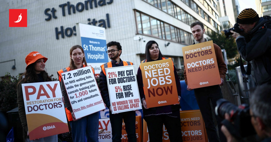 Deseci tisuća liječnika u Engleskoj u štrajku Deseci tisuća liječnika u Engleskoj u štrajku