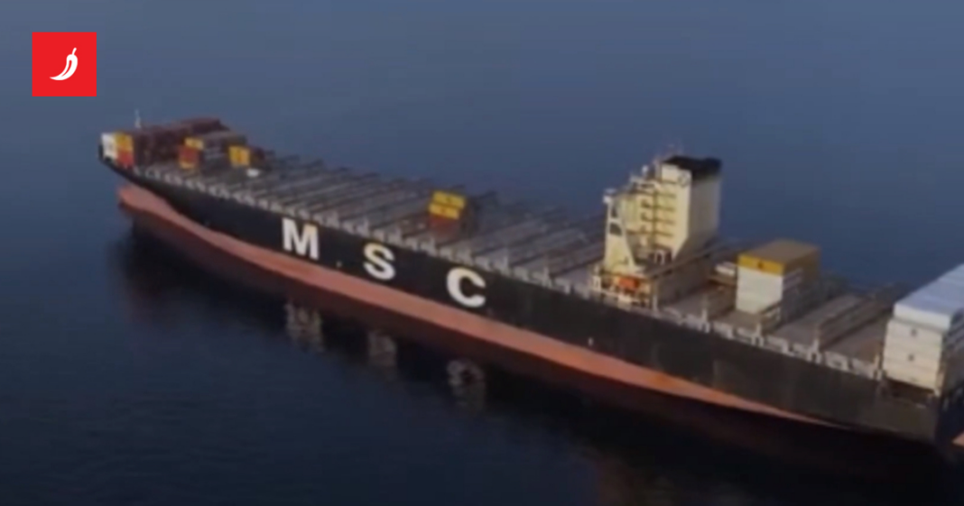 Dvojica hrvatskih pomoraca na brodu na koji su upali Iranci su dobro, tvrdi sindikat Dvojica hrvatskih pomoraca na brodu na koji su upali Iranci su dobro, tvrdi sindikat