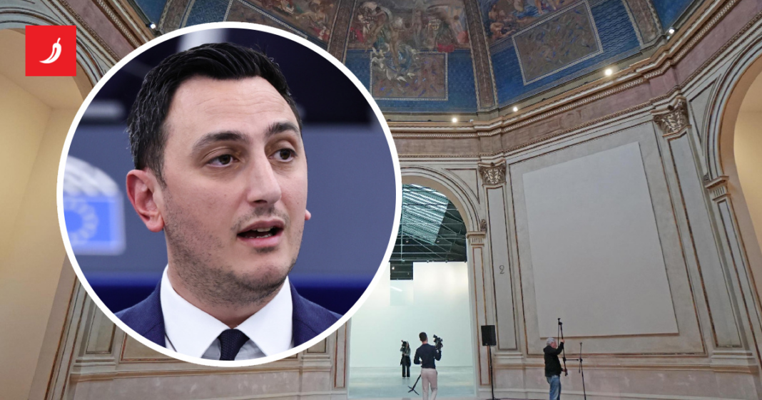EU povjerenik bojkotirat će otvaranje Venecijanskog bijenala zbog Rusa EU povjerenik bojkotirat će otvaranje Venecijanskog bijenala zbog Rusa