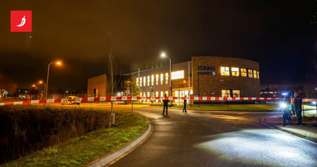 Eksplozija u proizraelskom centru kod Amsterdama. Policija traži osobu u crnom Eksplozija u proizraelskom centru kod Amsterdama. Policija traži osobu u crnom