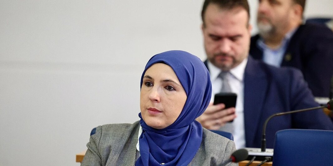 Hota Muminović o bojkotu nastave u Sedmoj osnovnoj školi: Inicirali smo razrješenje direktora Hota Muminović o bojkotu nastave u Sedmoj osnovnoj školi: Inicirali smo razrješenje direktora